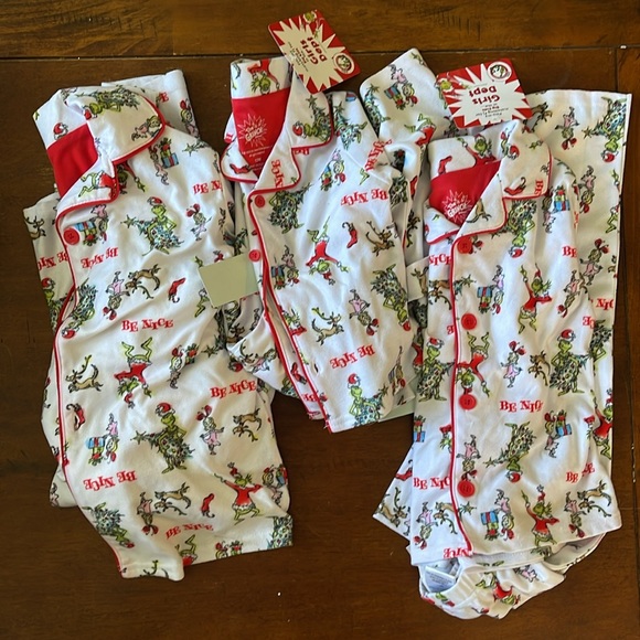 12M, 5T, or 7/8 NWT Grinch Christmas pajamas - Picture 2 of 7